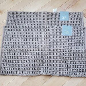 2 Noble Excellence Tundra Bath Rugs 21" x 34" New